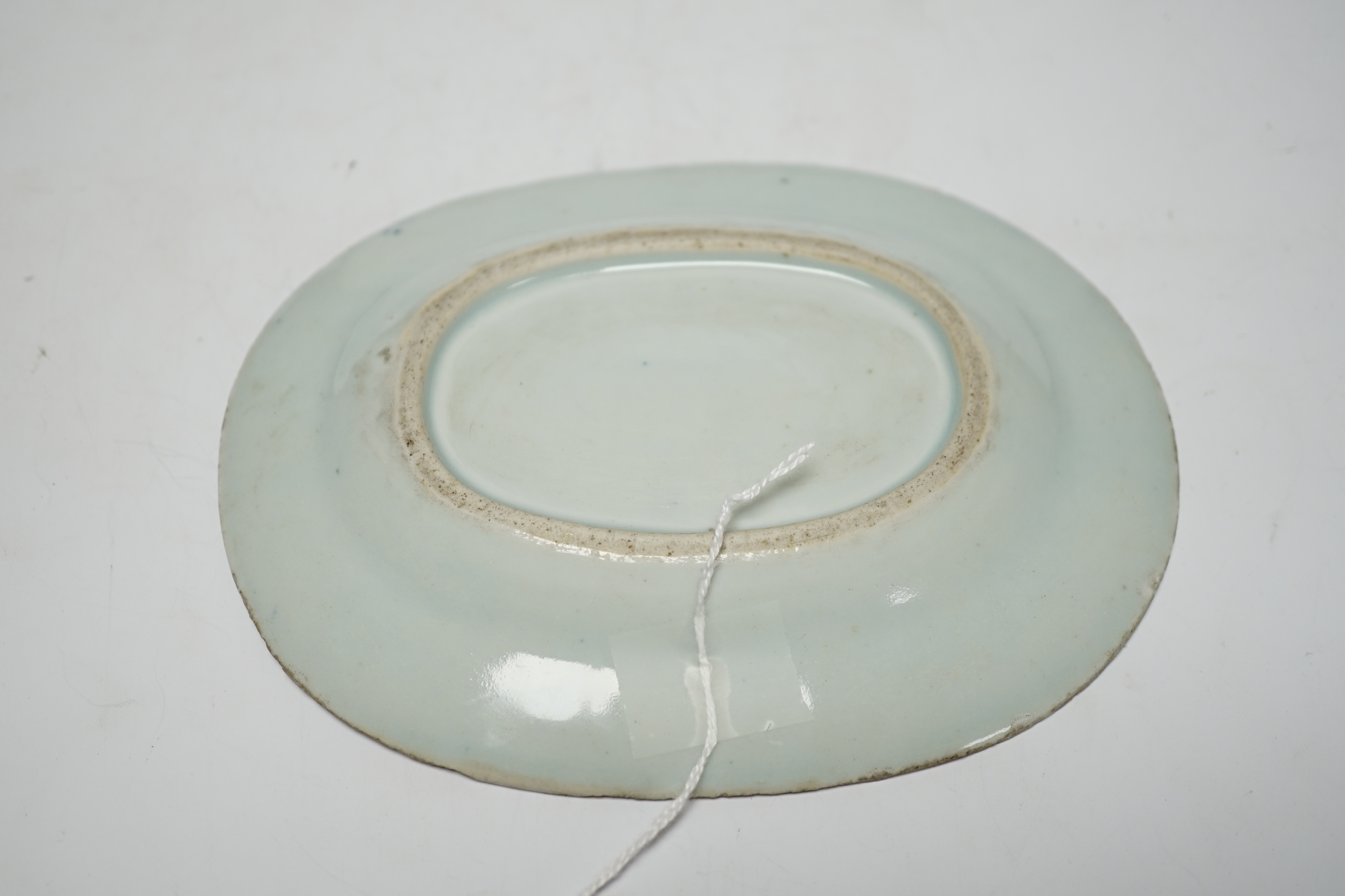 A small Chinese blue and white export dish, late 18th century, 16cm wide